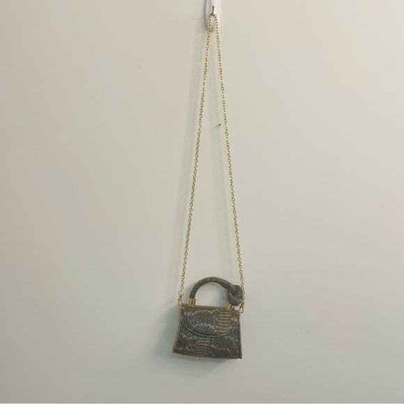 Brand NWOT Moda Luxe Anna Crossbody Mini Purse in Green Snake Print - Picture 12 of 15